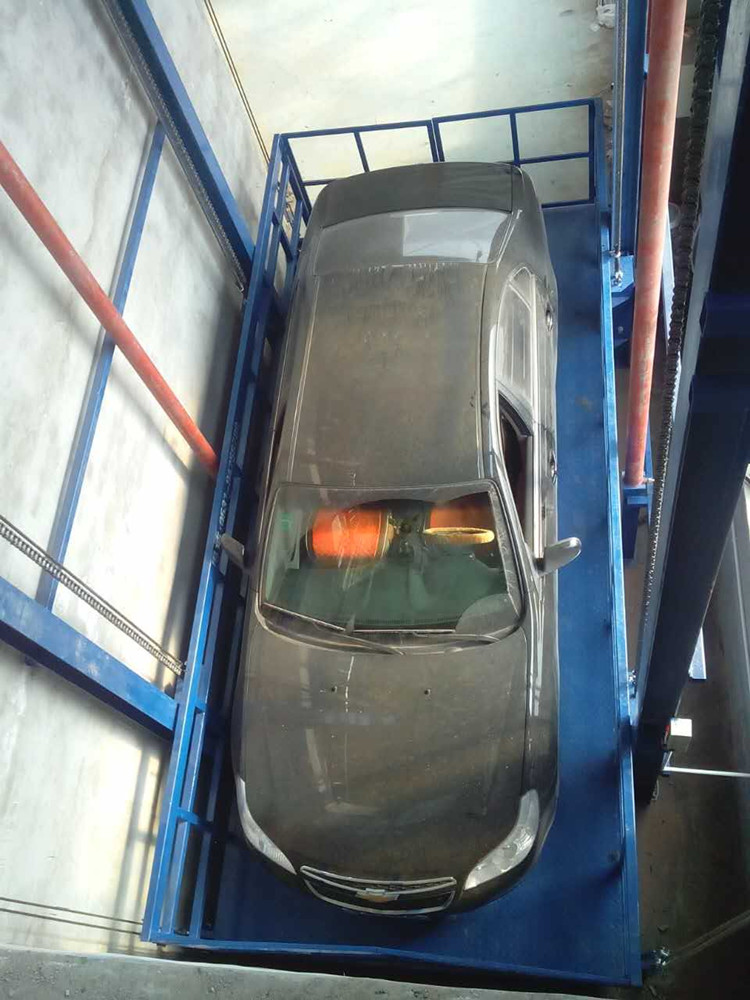 濰坊汽車4s店購(gòu)買(mǎi)我司導(dǎo)軌式升降機(jī)1部